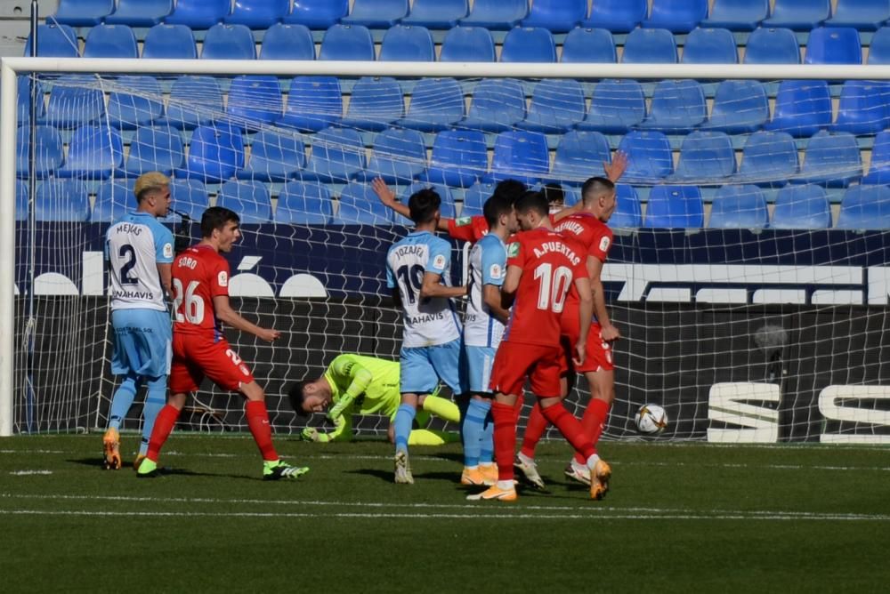 Partido de la Copa del Rey entre el Málaga CF y el Granada.