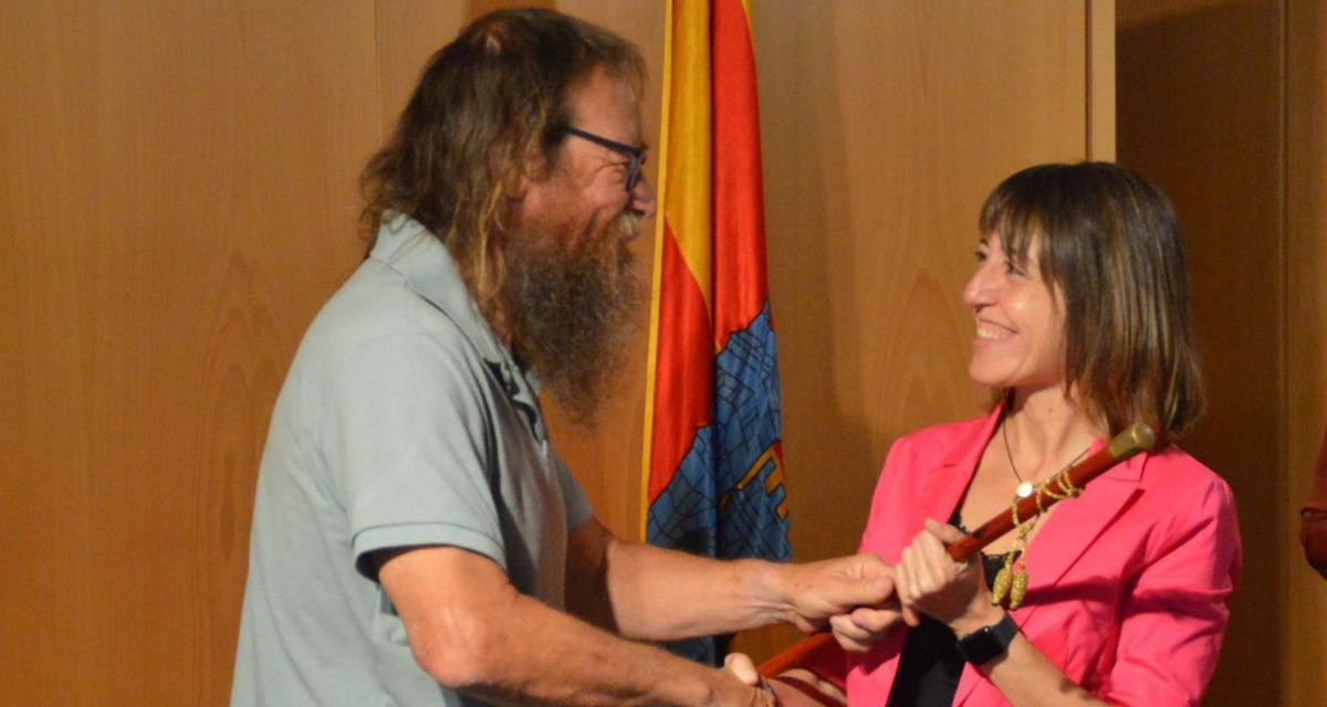 Anna Massot amb Josep Espigulé un cop proclamada alcaldessa. | SANTI COLL