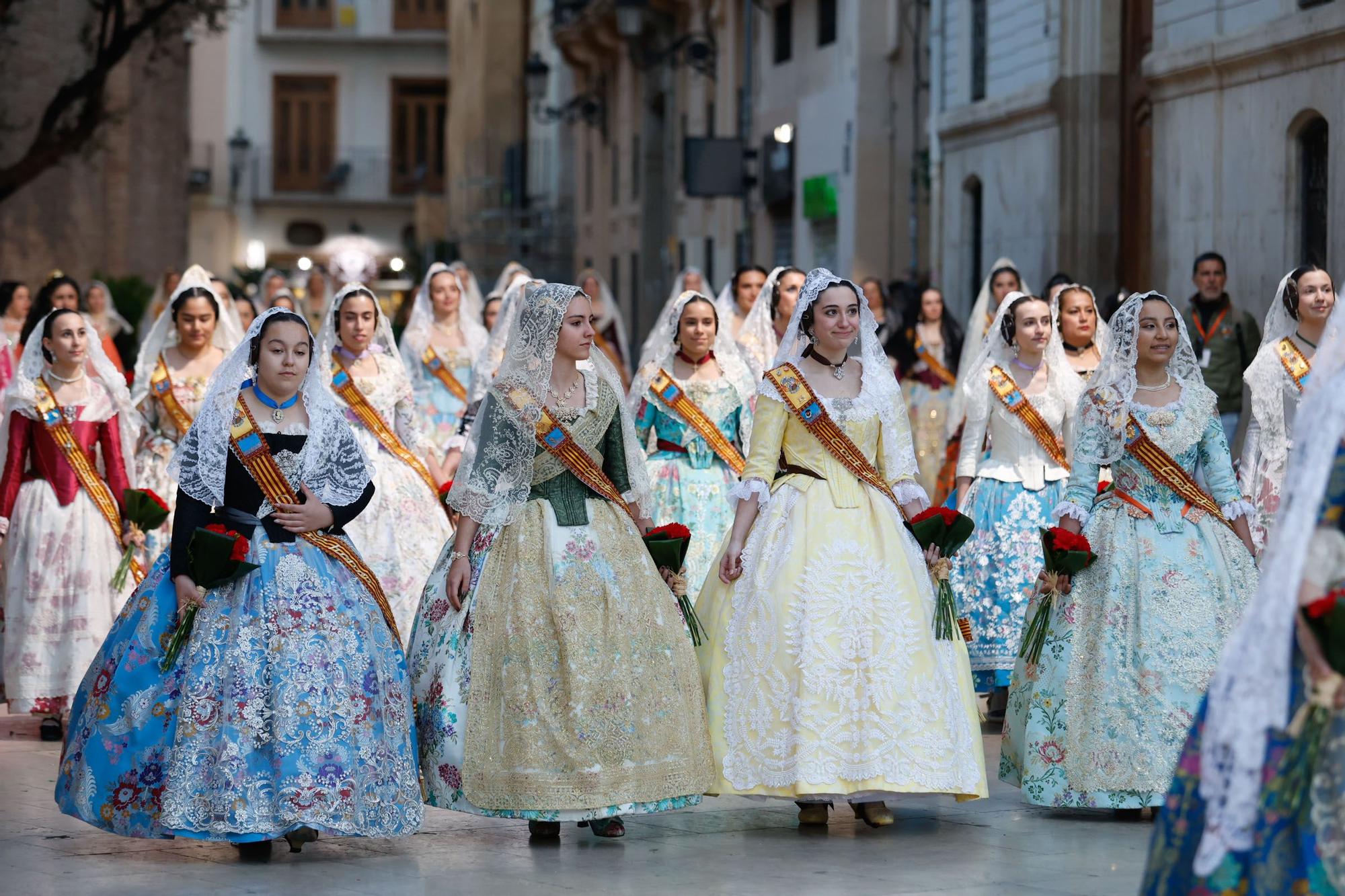 Búscate en el primer día de la Ofrenda en la calle San Vicente entre las 18:00 y las 19:00