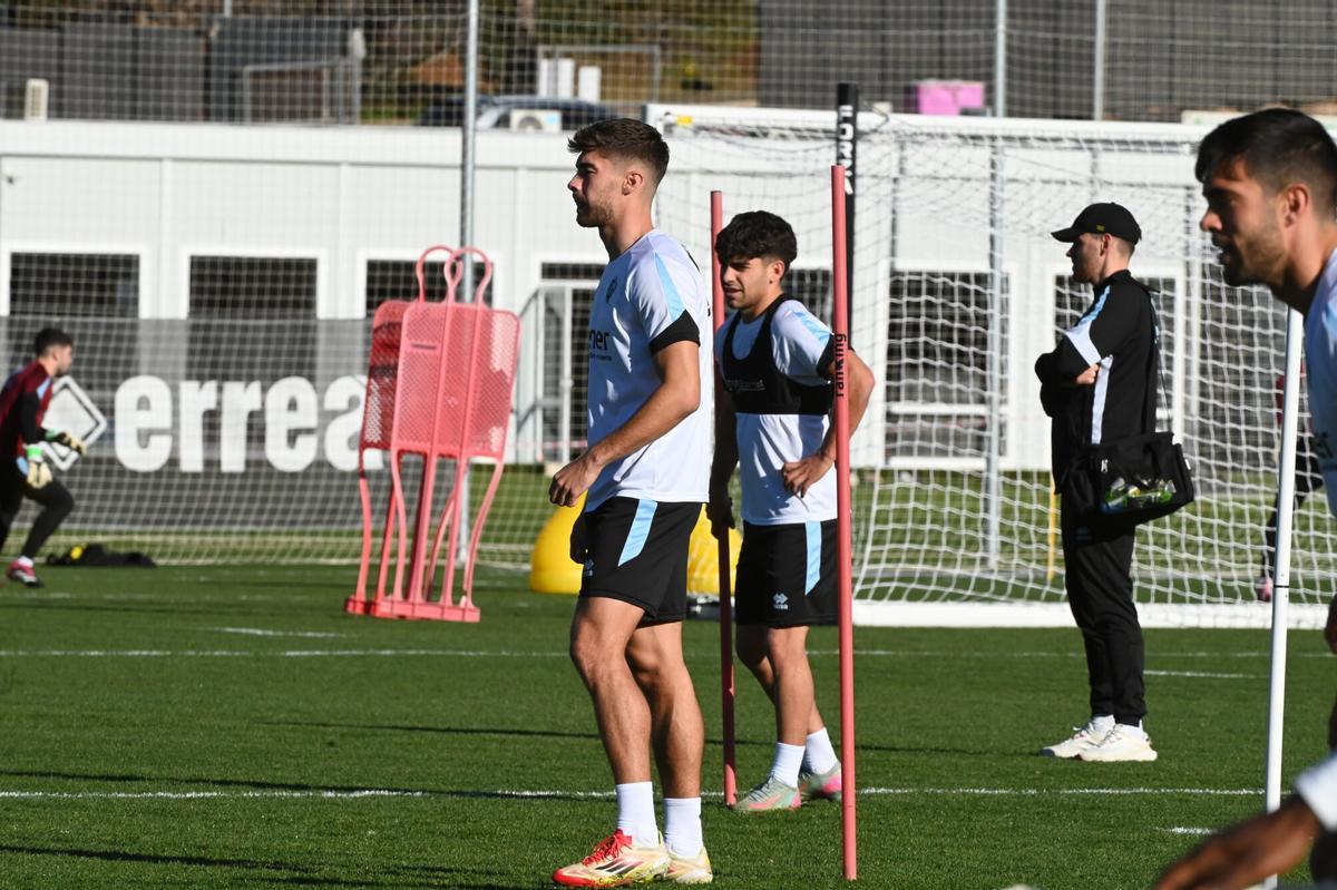 El equipo de Pablo Hernández se ejercita en la ciudad deportiva Globeenergy