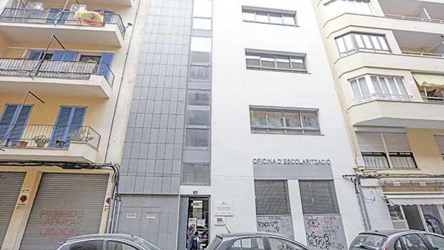 La antigua oficina de Escolarización en la calle Salvà será la sede física del IEDIB.