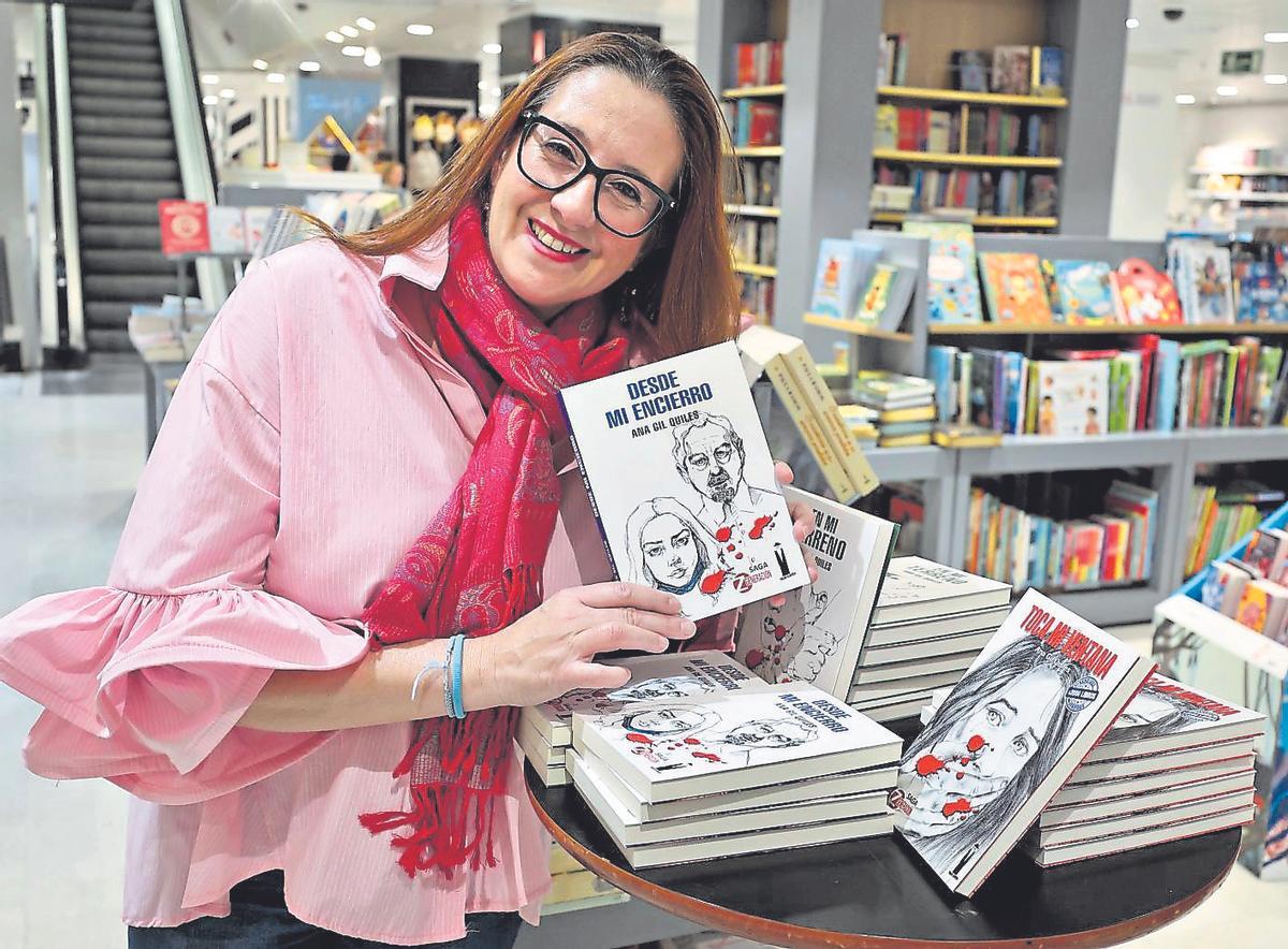 La escritora Ana Gil Quiles