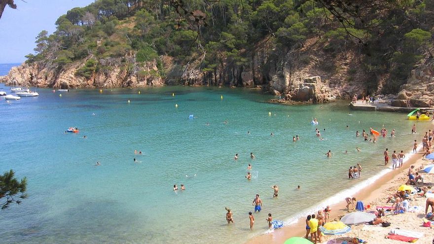 Una platja.
