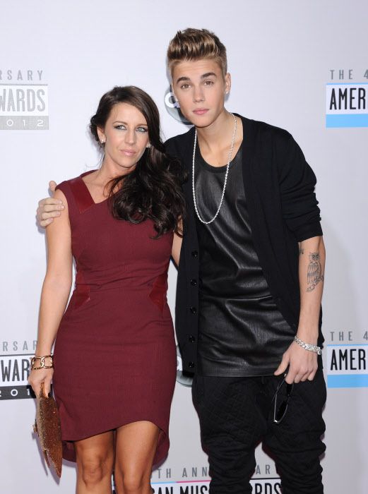 Justin Bieber junto a su madre, Pattie Mallette