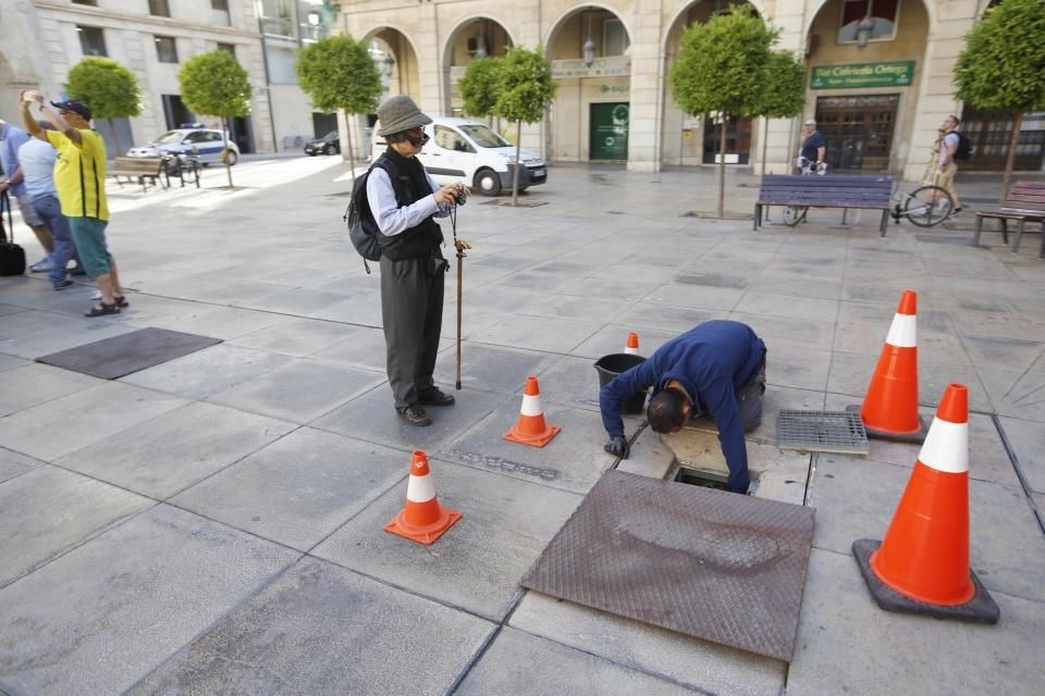 El Castillo de Santa Bárbara abre antes para facilitar el acceso al hito alicantino que más atrae a los turistas.