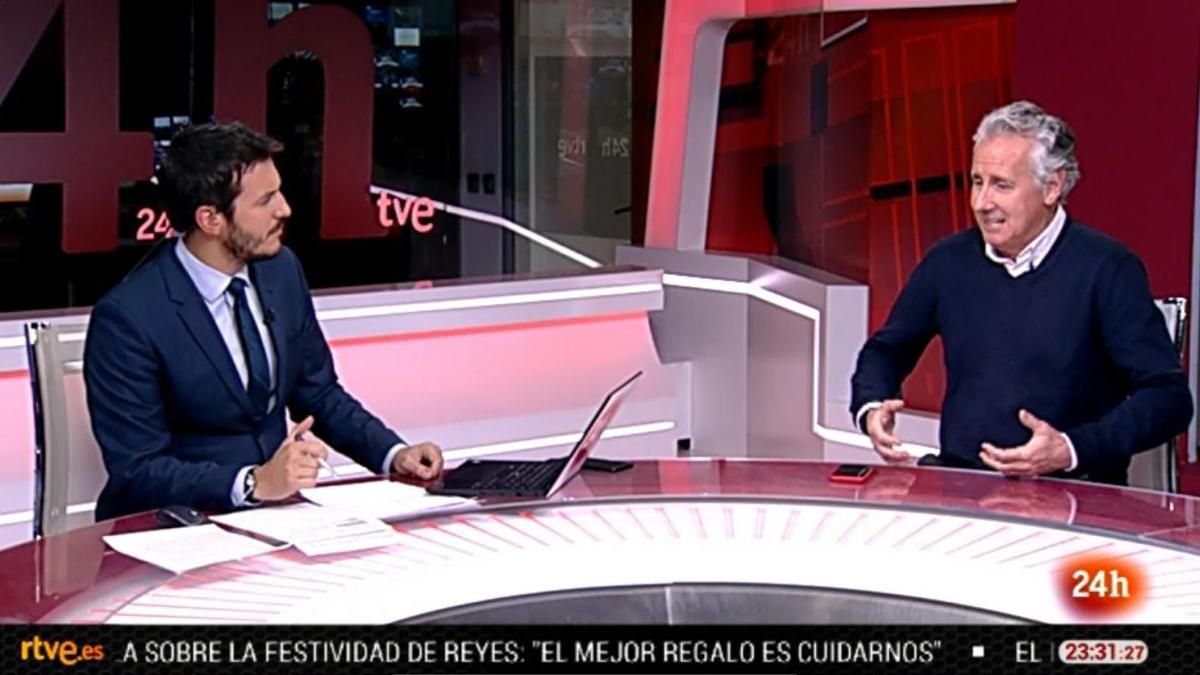 Lorenzo Milá s’empassa un tuit ‘fake’ de Merkel en la seva reaparició a TVE per l’assalt al Capitoli dels EUA Lorenzo Milá s’empassa un tuit ‘fake’ de Merkel en la seva reaparició a TVE per l’assalt al Capitoli dels EUA