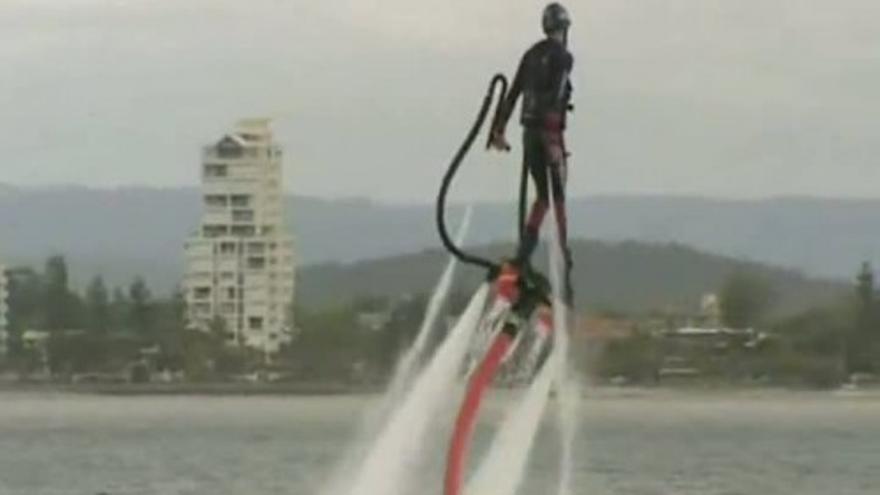 El Flyboard revoluciona la costa australiana