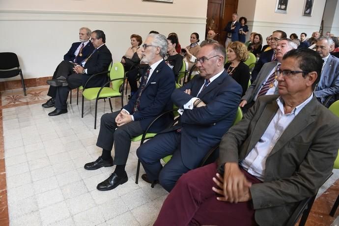 28-05-19  GENTE Y CULTURA. RECTORADO. LAS PALMAS DE GRAN CANARIA. ULPGC. La Real Academia de Medicina de Canarias organiza un acto con motivo del ingreso como académico numerario del Catedrático de la Universidad de Las Palmas de Gran Canaria (ULPGC), Manuel Sosa Henríquez. Fotos: Juan Castro.  | 28/05/2019 | Fotógrafo: Juan Carlos Castro