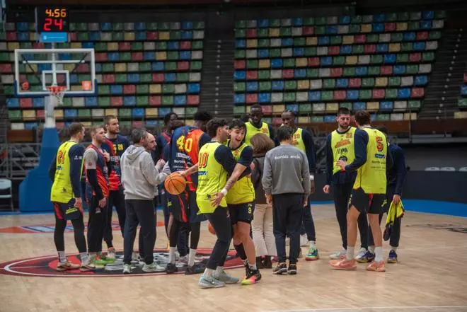 Entrenamiento de puertas abiertas del Leyma en el Coliseum