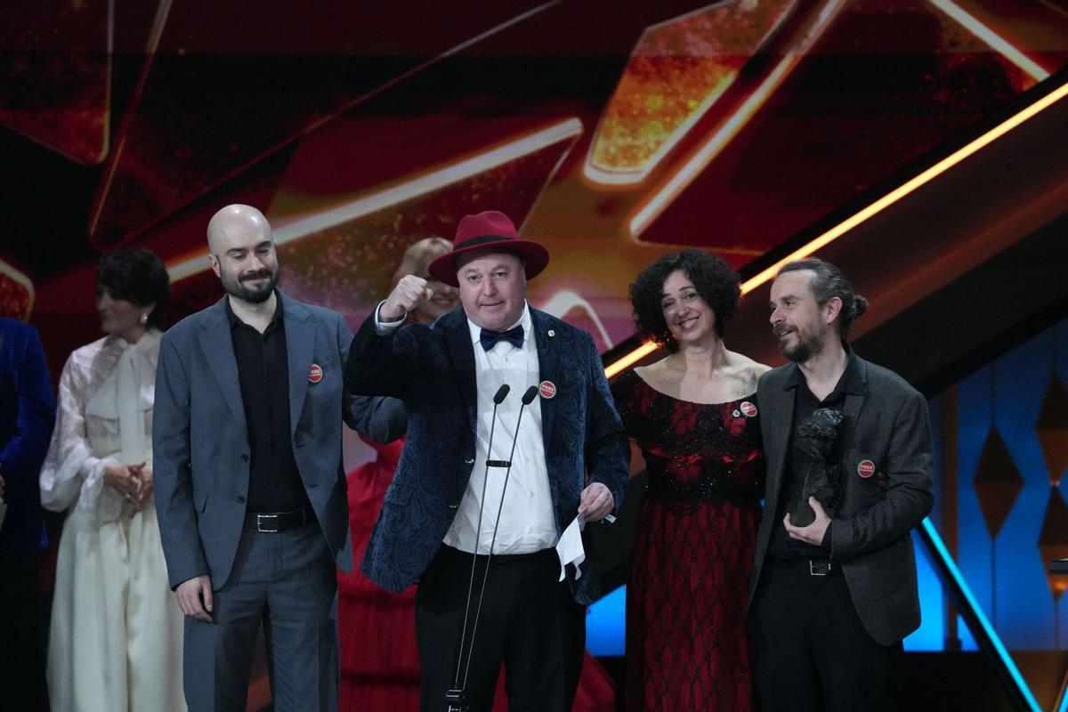 Álex Salu, Arturo Lacal, Mónica Gallego y Jordi Jiménez, recogen el Goya a mejor corto de Animación.
