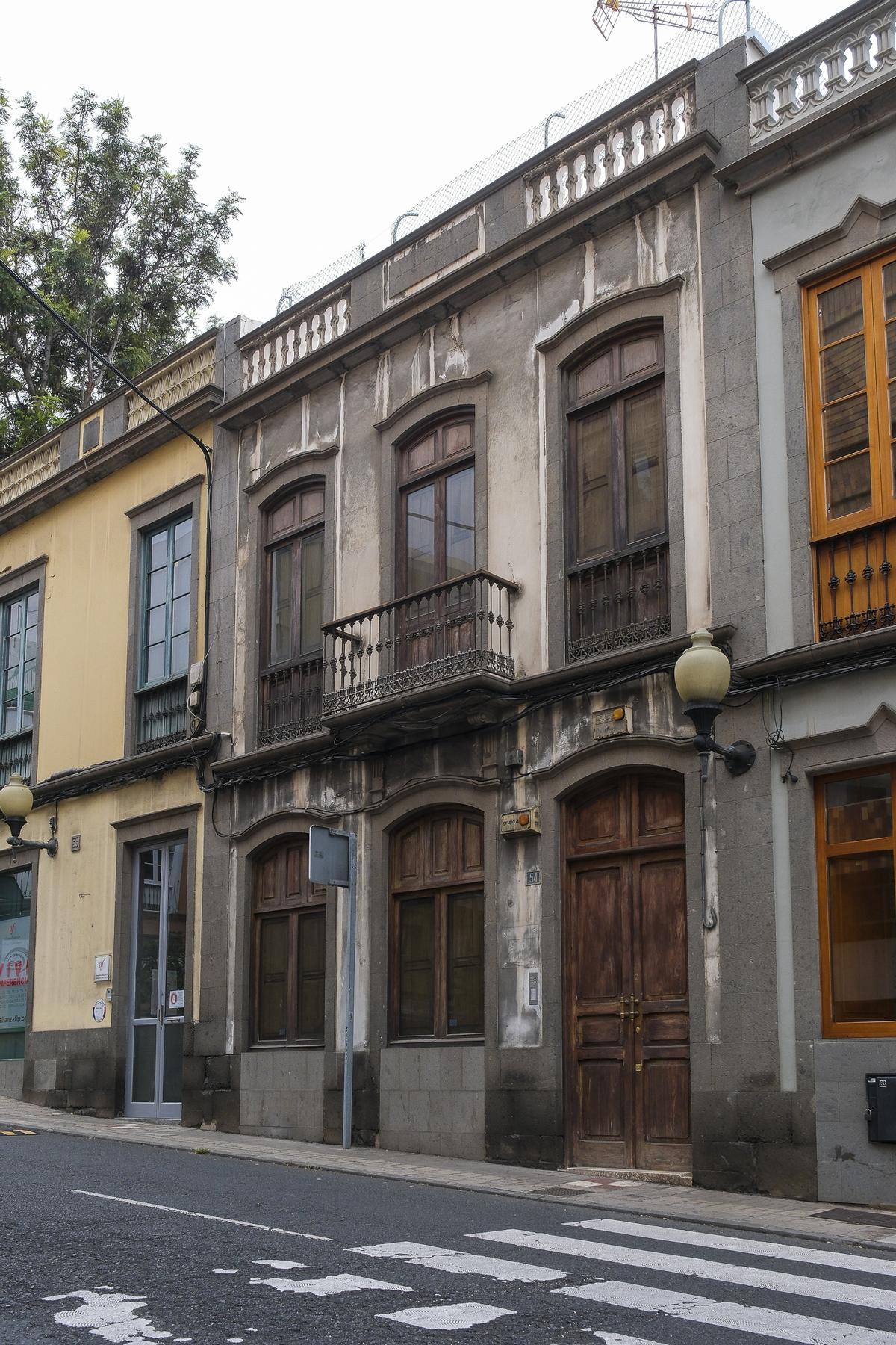 Casa incendiada en Triana.