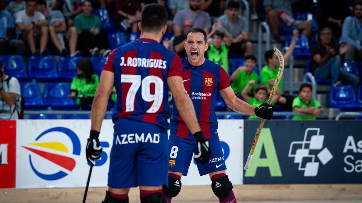 Pau Bargalló y Joao Rodrigues celebran un gol del Barça al Reus Deportiu