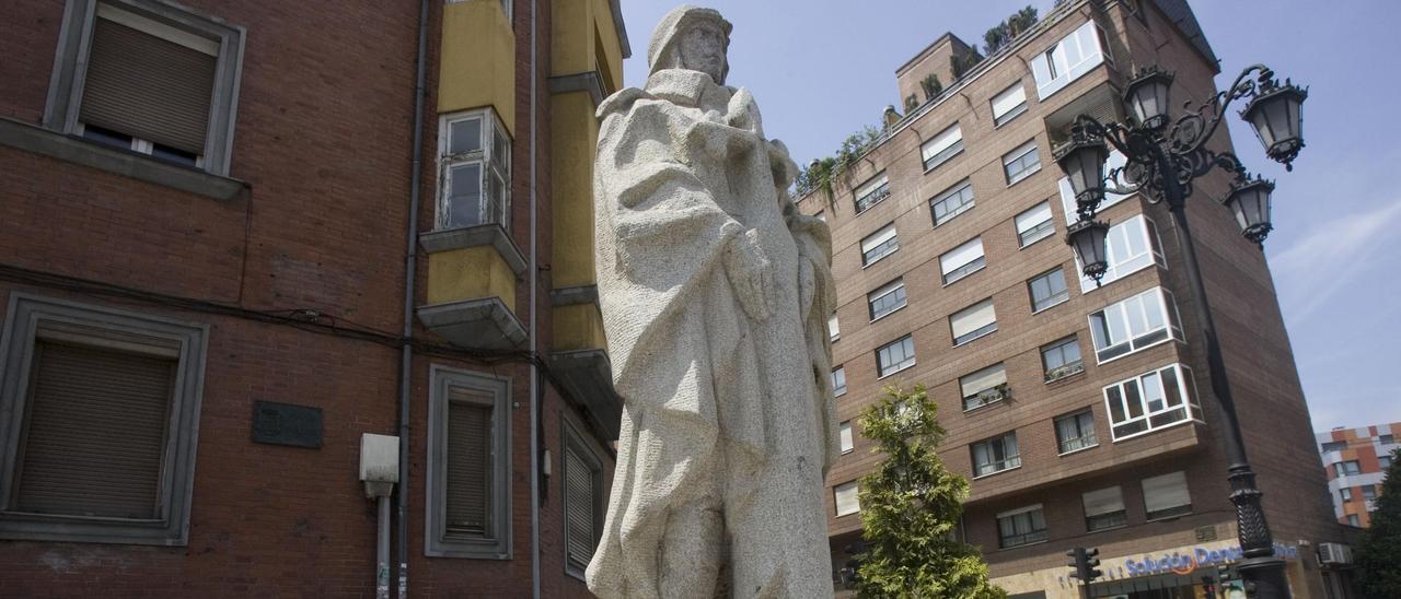 Monumento a Teijeiro, antes de su retirada.