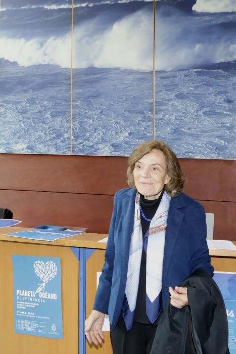 Sylvia Earle visita el Instituto oceanográfico de Gijón