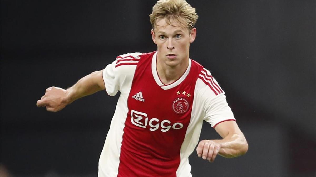 Frenkie De Jong jugará un año más defendiendo la camiseta del Ajax