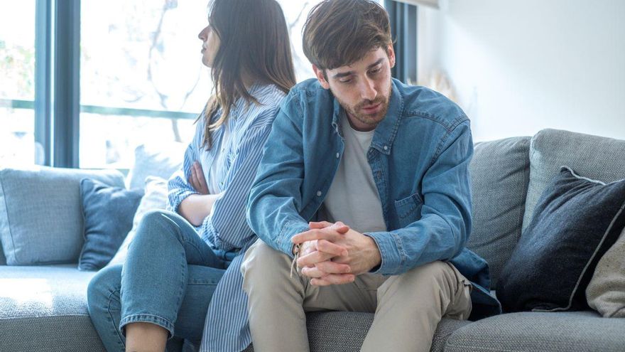 Juan Muñoz, psicólogo: «Si evitas tener una conversación incómoda, tendrás una relación incómoda»