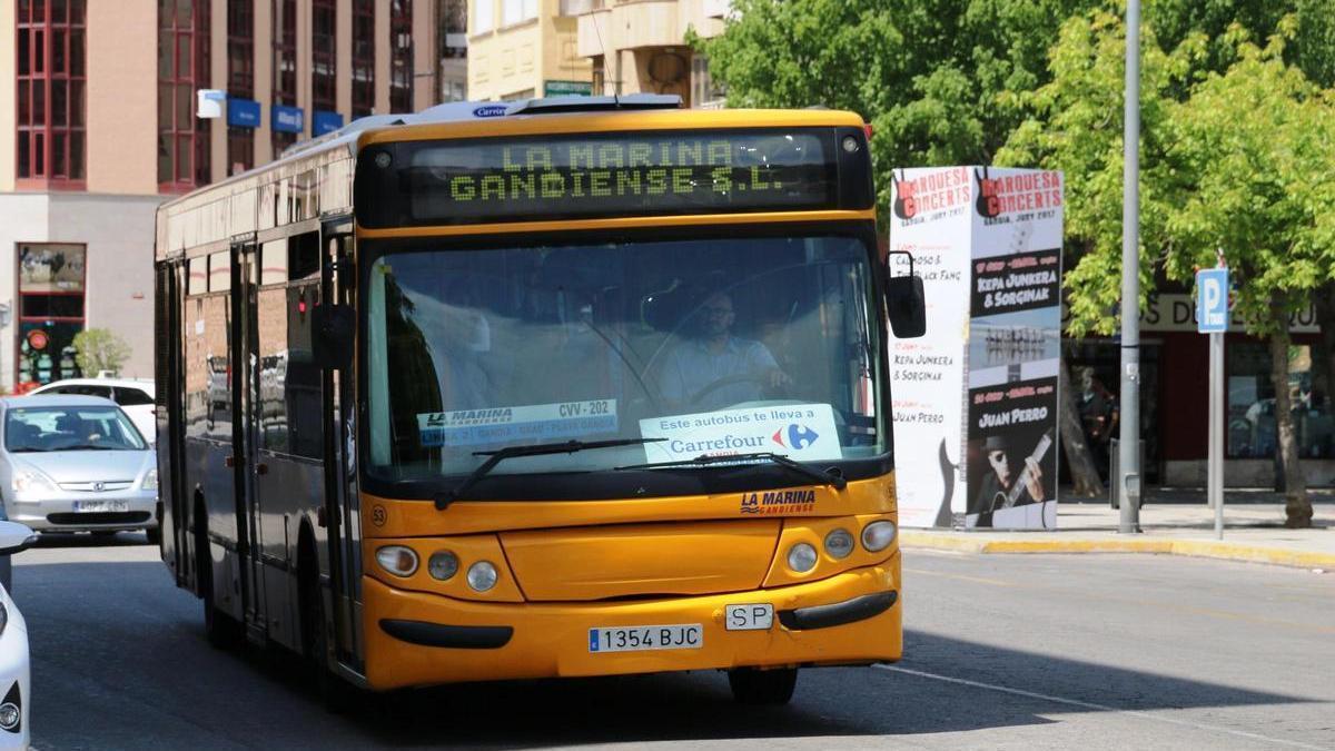 Un bus de la Marina Gandiense.