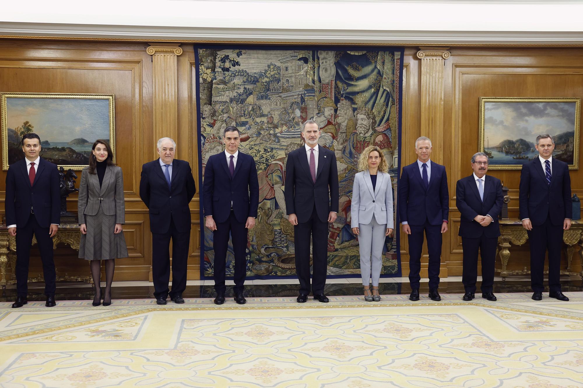 Miñones recibe la cartera del Ministerio de Sanidad