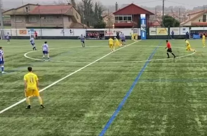 Jacobo Millán, del Juventud Cambados, marca el gol más rápido de la historia del fútbol en Valadares