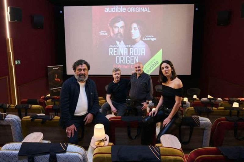 Paco Tous y Victoria Luengo, protagonistas de 'Reina Roja Origen' con Juan Gómez Jurado y Alberto Caliani