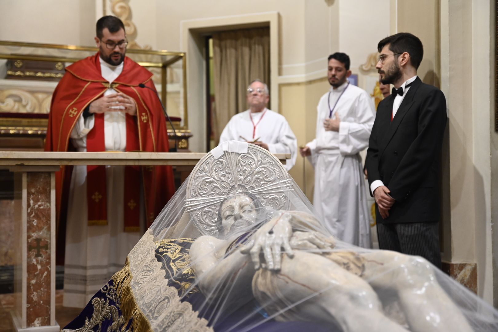 Galería de imágenes: Procesión del Santo Entierro en Castelló