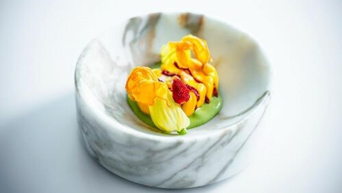 Plato del restaurante moscovita Twins Garden, que consiguió dos estrellas en la primera edición de la guía Michelin, en octubre pasado.