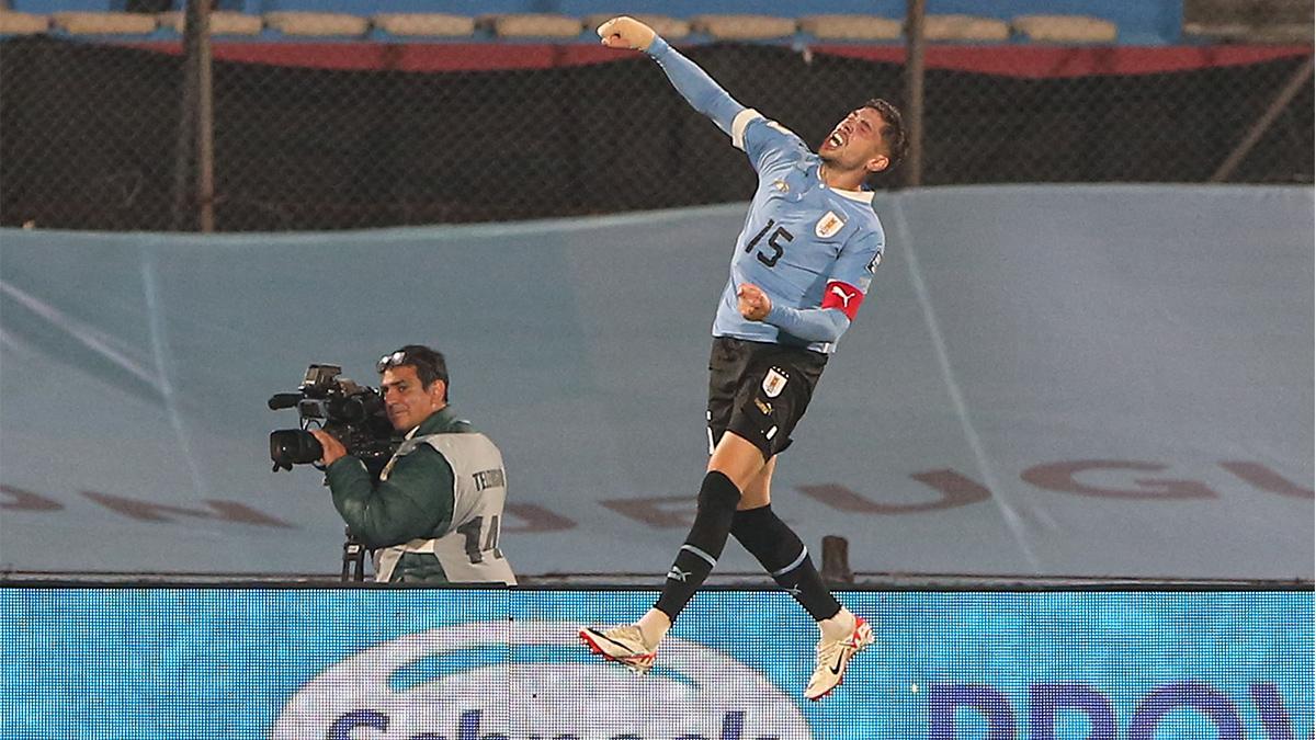 Fede Valverde celebra su gol a Chile