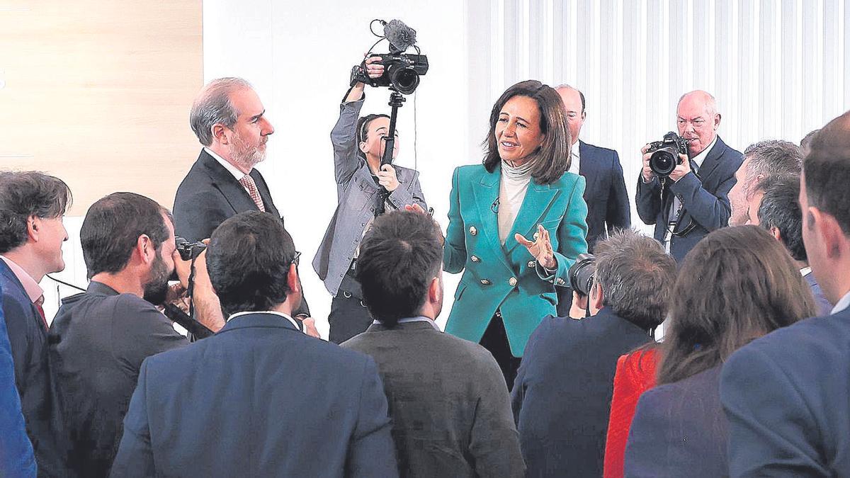 La presidenta de Banco Santander, Ana Botín, durante la presentación de los resultados de 2024.