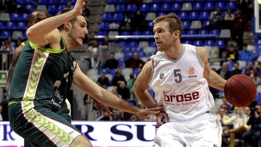 Debut con victoria del Unicaja en el Top 16