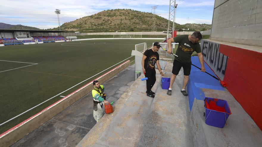 El Atlético Saguntino trabaja en tener a punto el Nou Morvedre para la Copa del Rey.