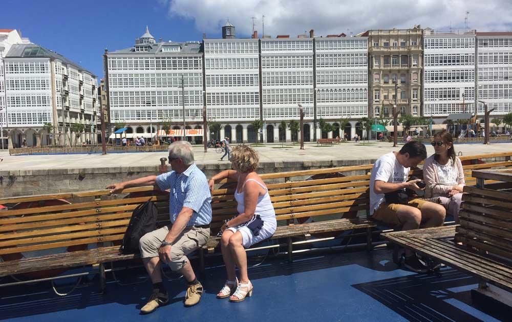 Paseo en lancha por la bahía de A Coruña