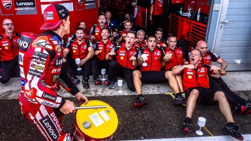 La parrilla de MotoGP reconoce que el Márquez campeón ha vuelto
