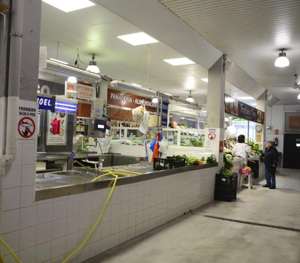 La plaza de abastos de Moaña, ayer, lunes. | GONZALO NÚÑEZ