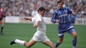 Quique Sánchez Flores, jugando con el Real Madrid en 1994.