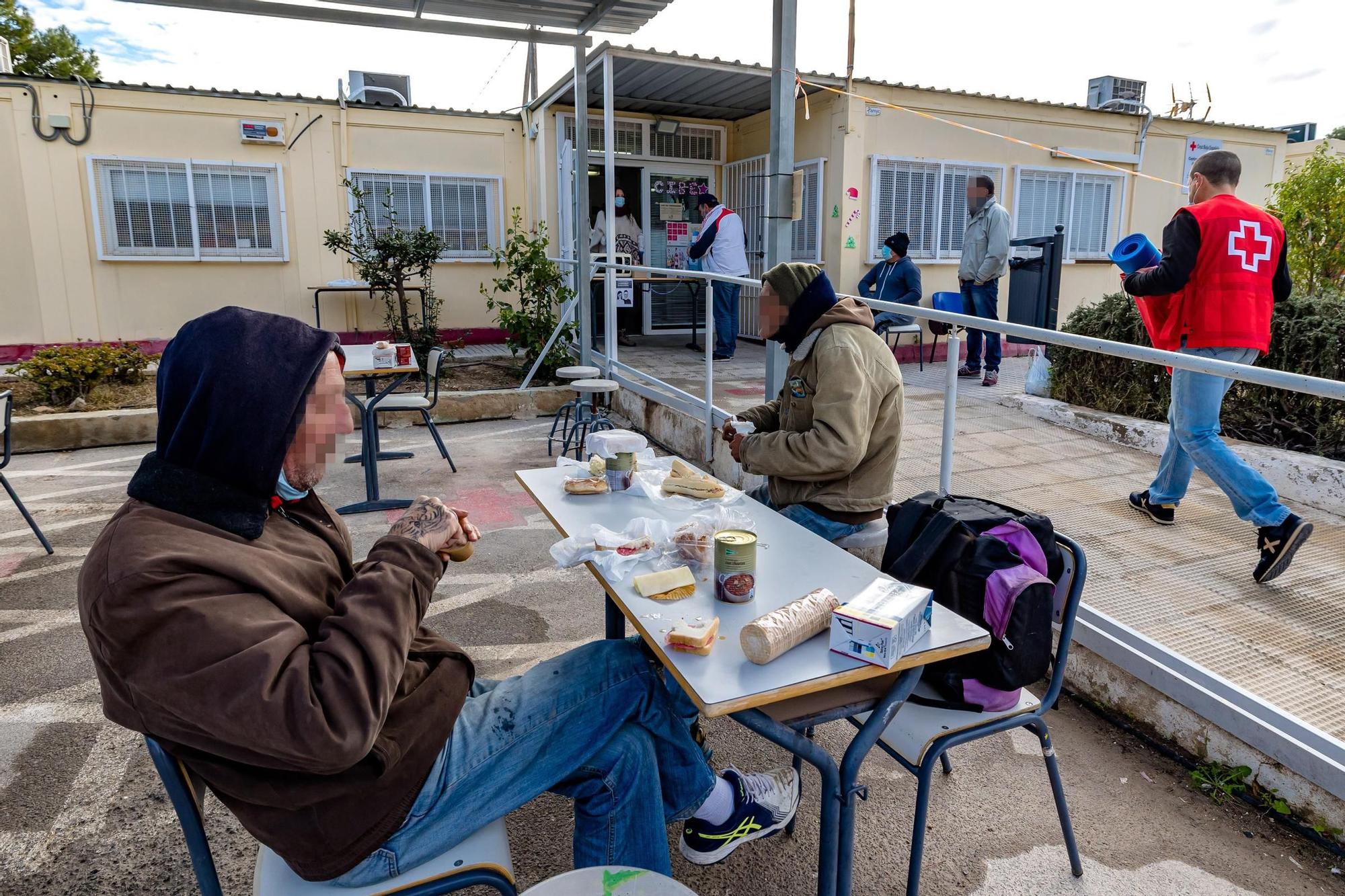 Climatología advierte de que las noches de este fin de semana van a ser gélidas para las 400 personas que viven en la calle en la provincia