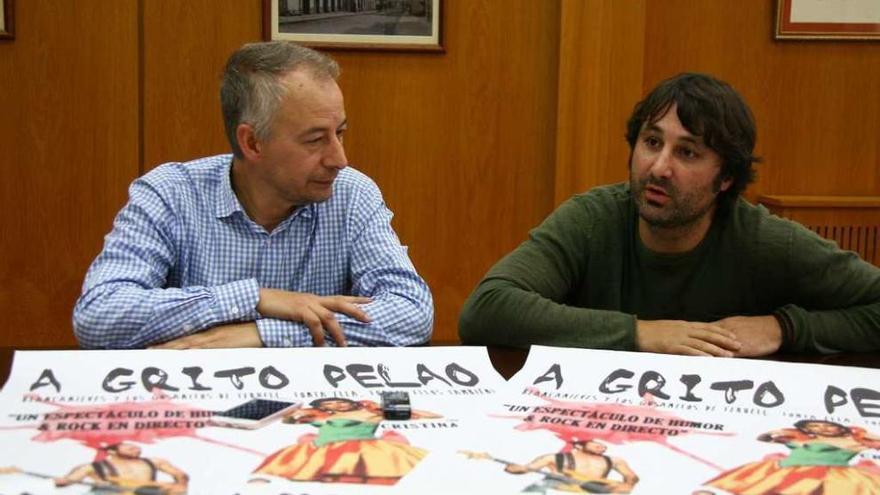 Juan Constenla y Nacho Fungueiriño, ayer, durante la presentación del espectáculo. // Bernabé/Adrián Rei