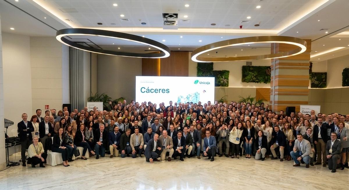 Reunión de Unicaja en Cáceres.
