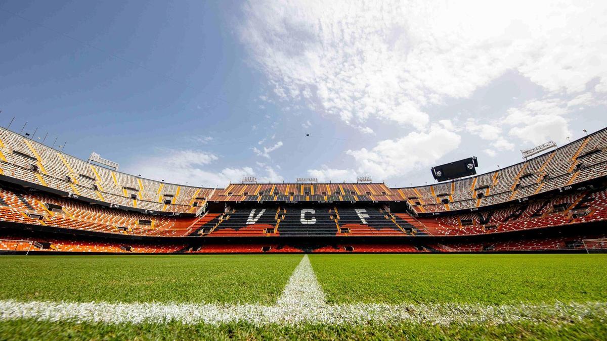 El estadio de Mestalla será el escenario del primer partido del equipo en LaLiga, ante el Betis