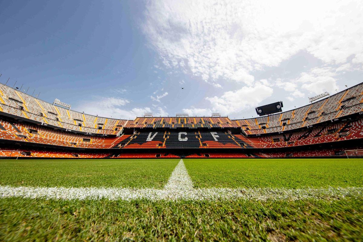 El estadio de Mestalla será el escenario del primer partido del equipo en LaLiga, ante el Betis