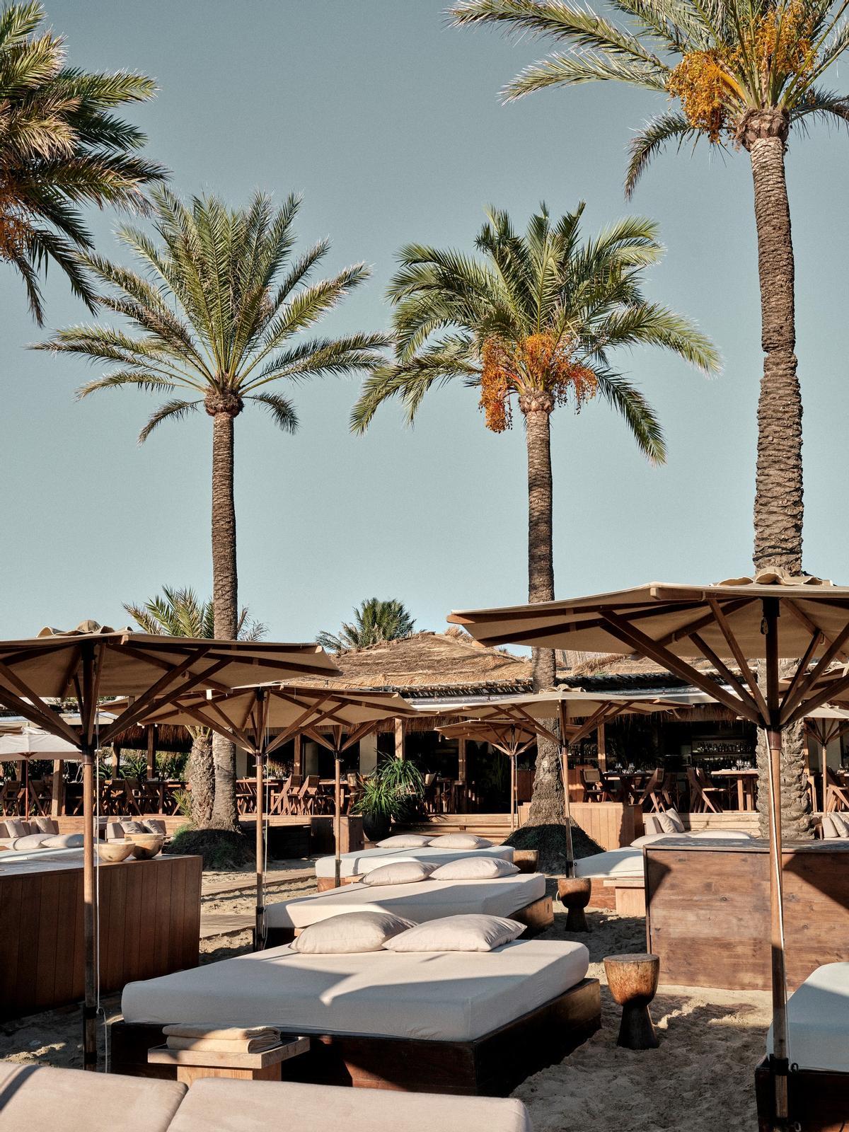 Camas balinesas en Beachouse Ibiza.