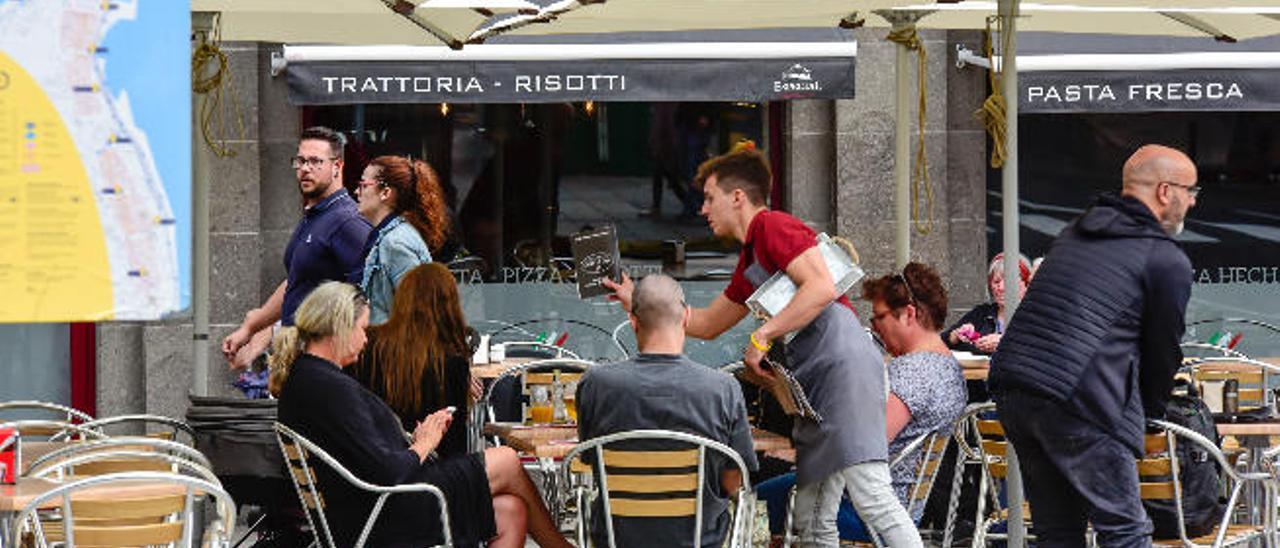 La llegada masiva de italianos triplica el censo de residentes de esta nacionalidad