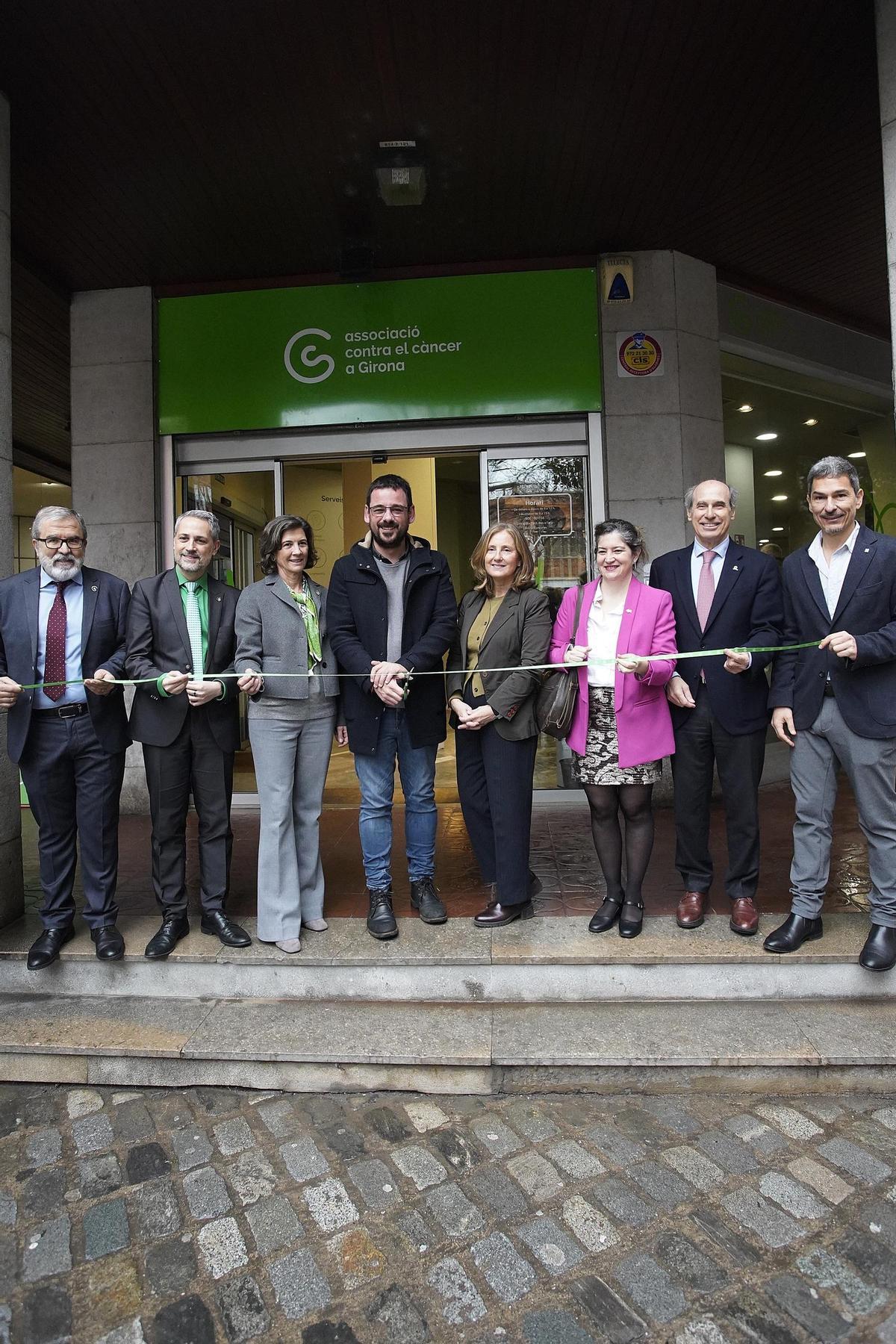 Les imatges de la inauguració de l'Associació contra el càncer a Girona