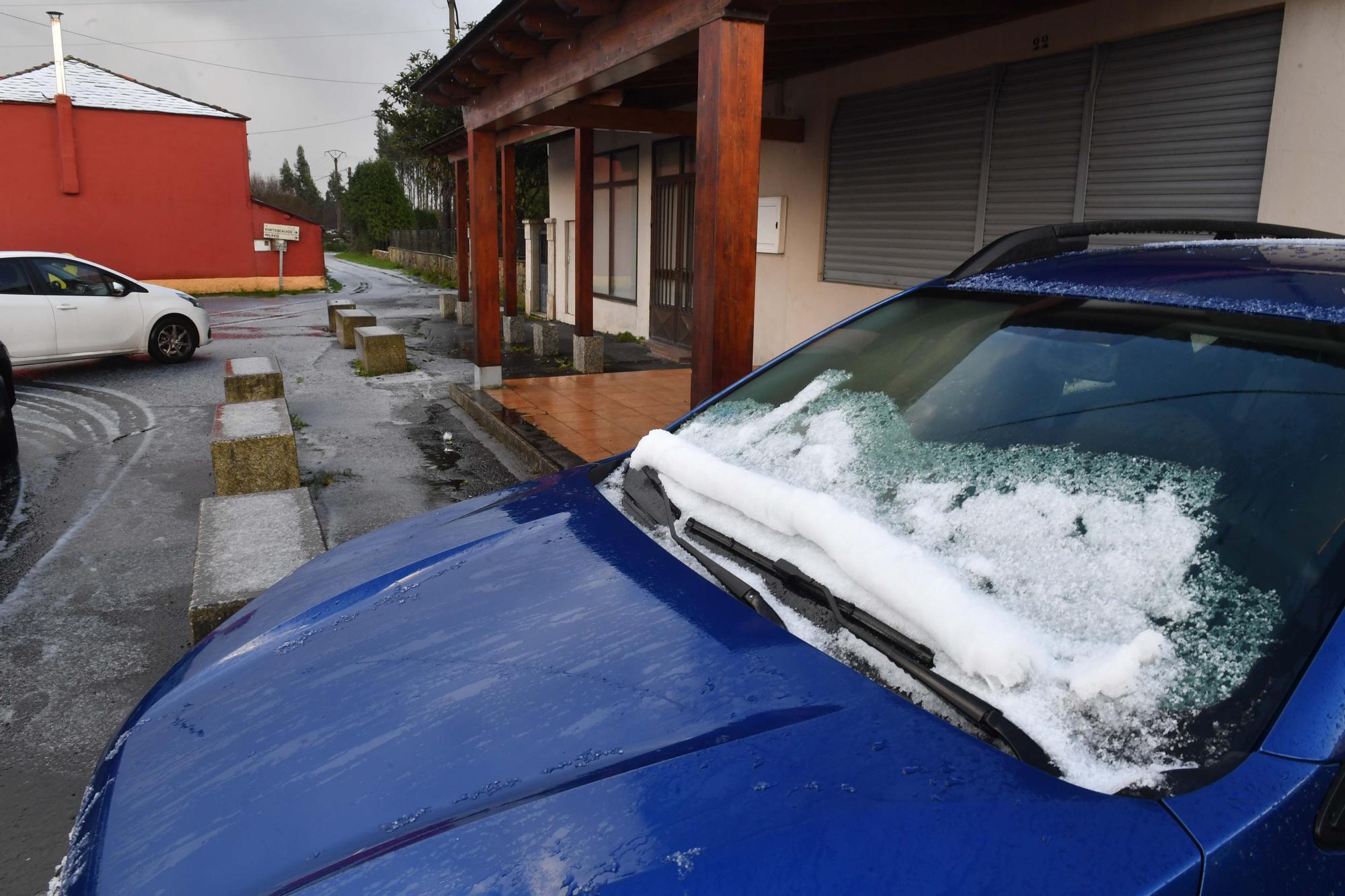 La nieve llega a la montaña de A Coruña