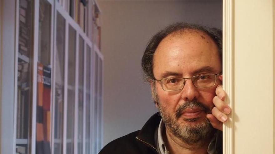 El fiscal leonés Avelino Fierro presenta este jueves en Oviedo su último libro, «Vidas de jurista»