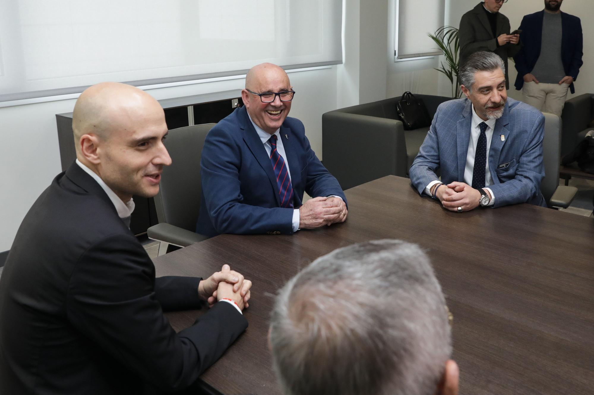 EN IMÁGENES: Así fue el encuentro entre las directivas de Oviedo y Sporting