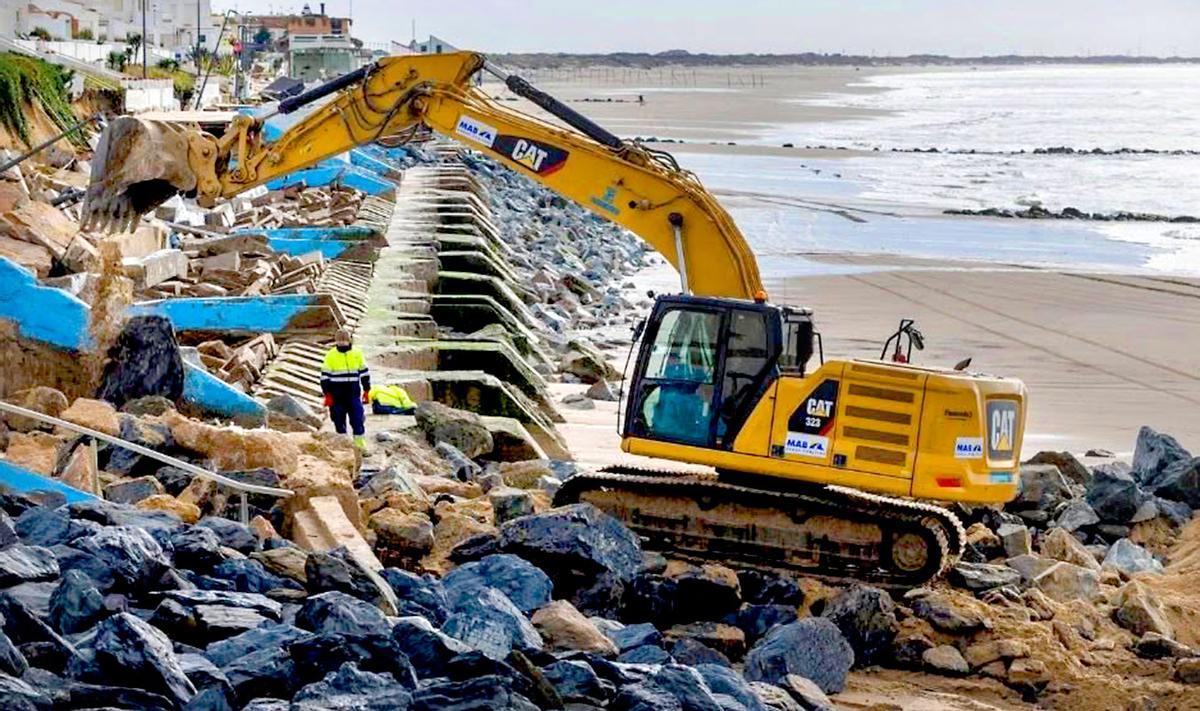 Actuaciones en la playa de Matalascañas.