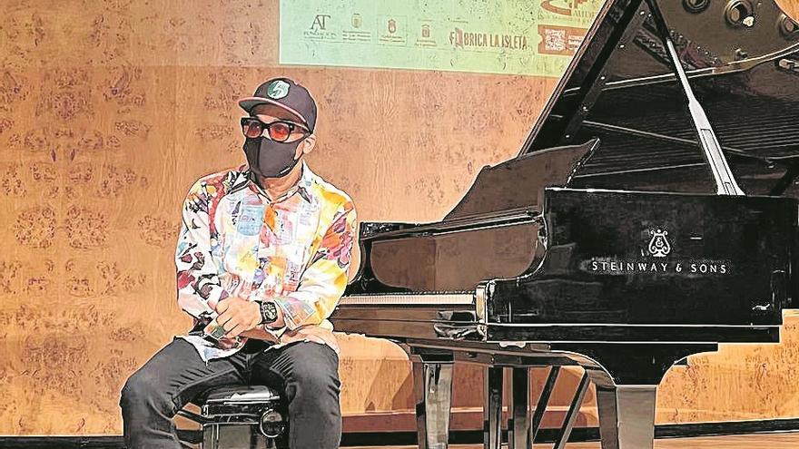 El pianista cubano Gonzalo Rubalcaba inaugura ‘El mundo en un piano’