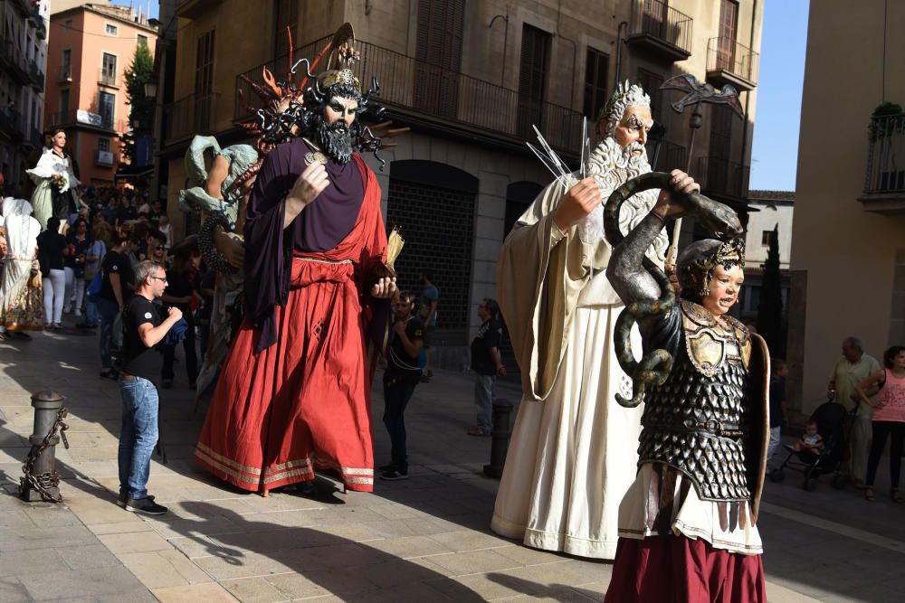 Música, festa i públic nombrós en la Cercavila de la Festa Major de Manresa