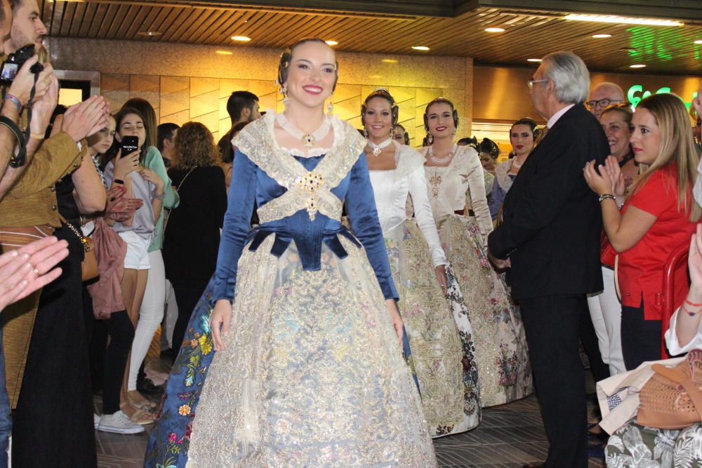 Estreno de las falleras mayores y cortes 2020 en Una Festa per a Tots