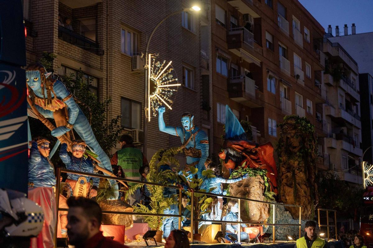 Fotogalería | Así fue el paso de los Reyes Magos por Badajoz